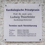 Praxisschild Kariologische Privatpraxis Prof. Dr. med. univ. Ludwig Thierfelder
